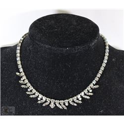 VINTAGE RHINESTONE NECKLACE