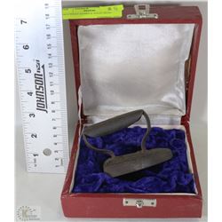 SALESMAN SAMPLE SADD IRON IN CASE
