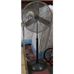 COMMERCIAL POWERFIST 32" FAN