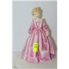 Image 1 : ROYAL WORCESTER 799938 GRANDMOTHERS DRESS