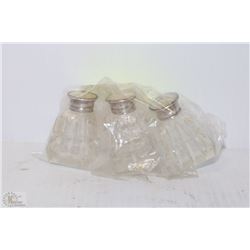 SET OF 3 ESTATE VINTAGE BUTTON TOP SALT AND PEPPER