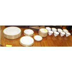 ROYAL DOULTON ROYAL GOLD ENGLISH BONE CHINA SET