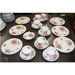 ROYAL ALBERT CENTENNIAL ROSE 20PC BONE CHINA