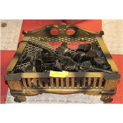 1950'S ELECTRIC FIREPLACE WITH RESIN ROCKS