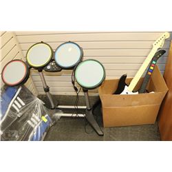 GUITAR HERO GUITARS & DRUMS SET COMPLETE W/ PEDAL
