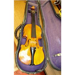 OLD VIOLIN IN OLD CASE