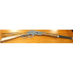 VINTAGE  REAL LIKE LOOKING 39" RIFLE ORNAMENT