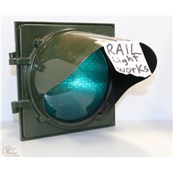 GENERAL ELECTRIC RAIL GREEN TRAFFIC LIGHT