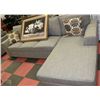 Image 1 : GREY FABRIC RIGHT HAND SECTIONAL