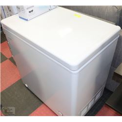 DIPLOMAT 33" X 21" X33" CHEST DEEP FREEZE