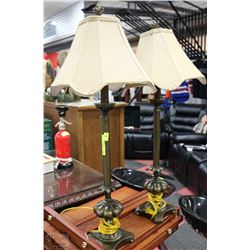 PAIR OF MODERN COUNTRY LAMPS