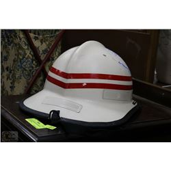 1982 FIREMANS HELMET