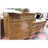 Image 1 : ESTATE 1980'S WOOD CARVED 5 DRAWER CHEST OF