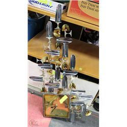 METAL DÉCOR WALL CLOCK