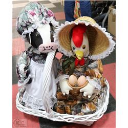 WICKER BASKET W/DOOR STOP ANIMALS