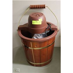 NOSTALGIC ELECTRIC ICE CREAM MAKER