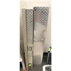 CHALLENGER TRUCK TOOL BOX WITH KEY