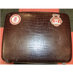 LARGE VINTAGE HARDSHELL SUITCASE