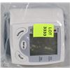 Image 1 : NEW BLOOD PRESSURE MONITOR