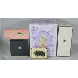 ESTATE OF UNOPENED CHANEL NO.5 BATH SOAP W/ CASE