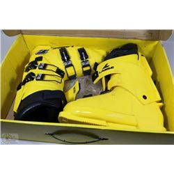 LANGE DOWNHILL SKI BOOTS LADIES 7.5