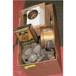 ESTATE BOX WITH ANTIQUE AND VINTAGE ITEMS INCL