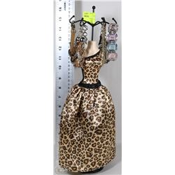 LADY IN A LEOPARD PRINT DRESS FILLED