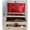 Image 1 : JEWELRY BOX FILLED