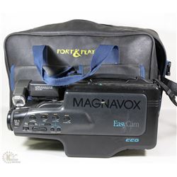 VINTAGE MAGNAVOX VHS CAMCORDER IN BAG WITH ALL