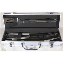 BRAND NEW WURTH BARBEQUE UTENSIL SET IN CASE