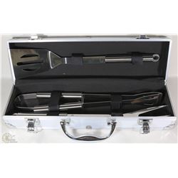 BRAND NEW WURTH BARBEQUE UTENSIL SET IN CASE