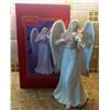Image 1 : VINTAGE IN BOX MUSICAL PORCELAIN ANGEL ORNAMENT