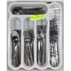 Image 1 : 50-PC MATCHING SILVERWARE SET