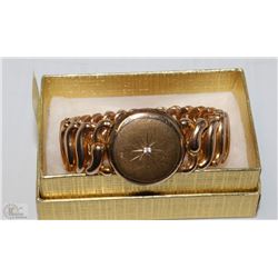 ANTIQUE AMERICAN BEAUTY EXPANDABLE LOCKET 12KG