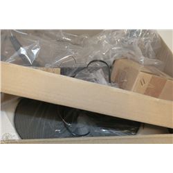 LIGHT FIXTURE IN BOX