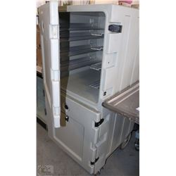 CAMBRO 2 DOOR HOT-COLD HOLDING AND TRANSPORT
