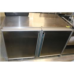 SILVERKING 2 DOOR UNDER COUNTER FREEZER