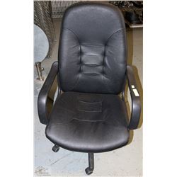 BLACK OFFICE CHAIR