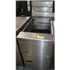 Image 1 : PITCO GAS DEEP FRYER