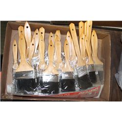 TRAY LOT OF NEW PAINT BRUSHES