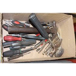 BOX W/TOOLS INCL. SCREWDRIVER'S, VICE