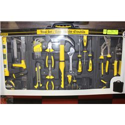 NEW 72 PIECE TOOLSET IN CARRYING CASE