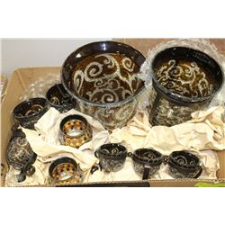 LARGE BOX W/13-PC MATCHING PARTY-LITE