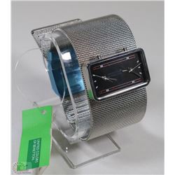 NEW  UNITED COLORS OF BENETTON BLACK DUAL-TIME