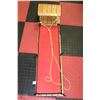 Image 1 : WOODEN TOBOGGAN WITH PADDING