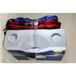 NEW 14 CAN RUBBERMAID COOLER WITH TWO BLEACHER