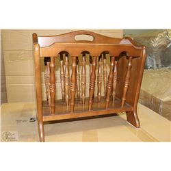 MAPLE MAGAZINE RACK