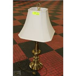 ESTATE BRASS TONE LAMP