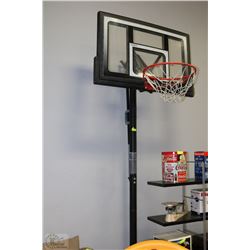 REEBOK OUTDOOR BASKETBALL  STAND