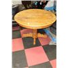 Image 1 : VINTAGE OAK ROUND TABLE